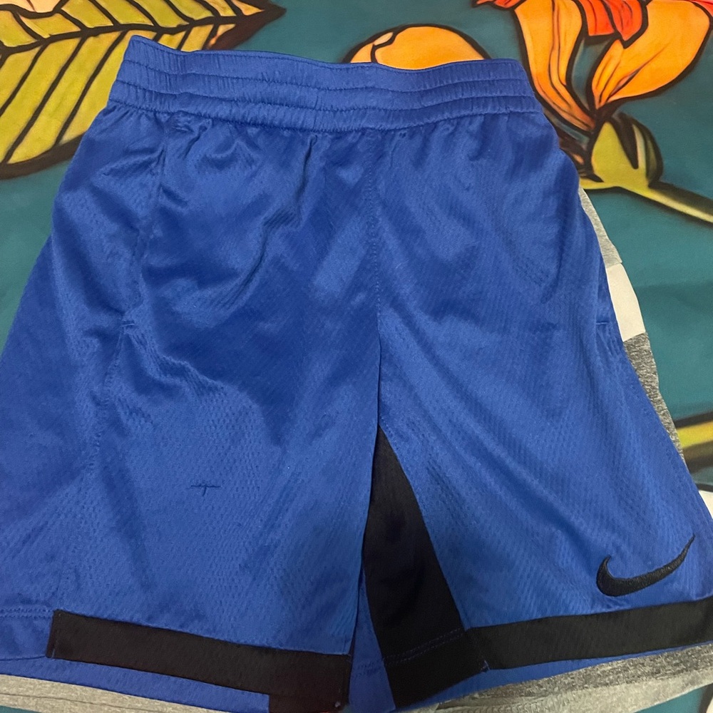 Lot of 5 Boys size 7 Basketball Shorts Moisture-Wicking Athletic Wear - Picture 4 of 7